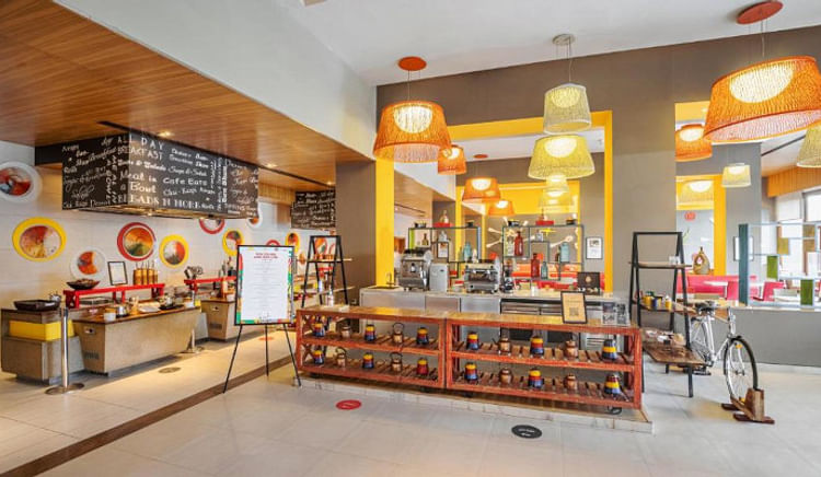 Dine like the royalty that you are only with EazyDiner!