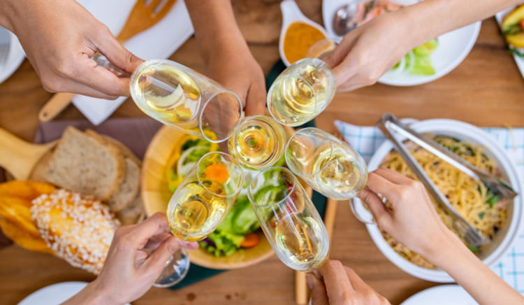 A day to commemorate the unbreakable bond of friendship with delicious meals.