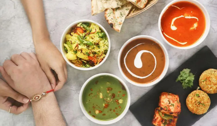 No more fighting with your siblings over food, eat more and pay less only with EazyDiner