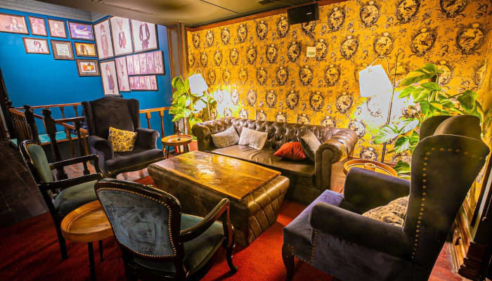 Unwind in style with hand-blended cocktails and scrumptious delights