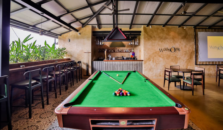 Enjoy nail-biting matches while having lip-smacking drinks & food