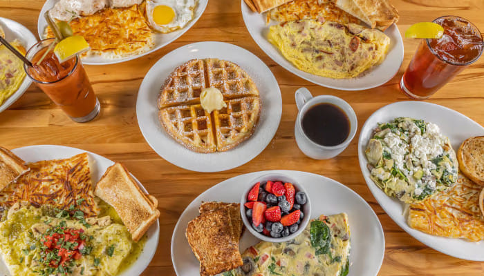 Enjoy an incredible culinary voyage in the City of Joy with EazyDiner