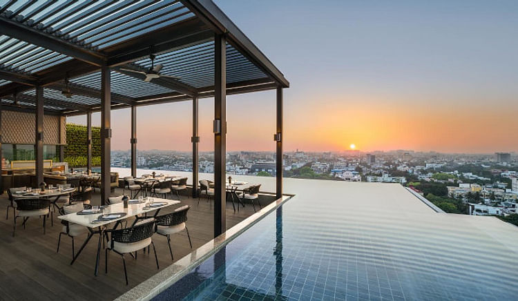 A haven to witness panoramic vistas and culinary brilliance hand in hand!
