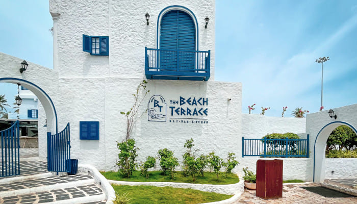 Enjoy the coastal charm, and linger on the unforgettable flavours