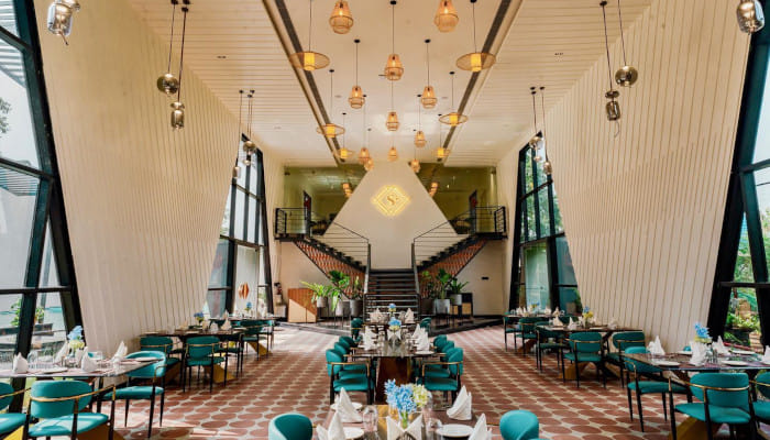 Relish the perfect blend of delectable food, entertainment & indulgences