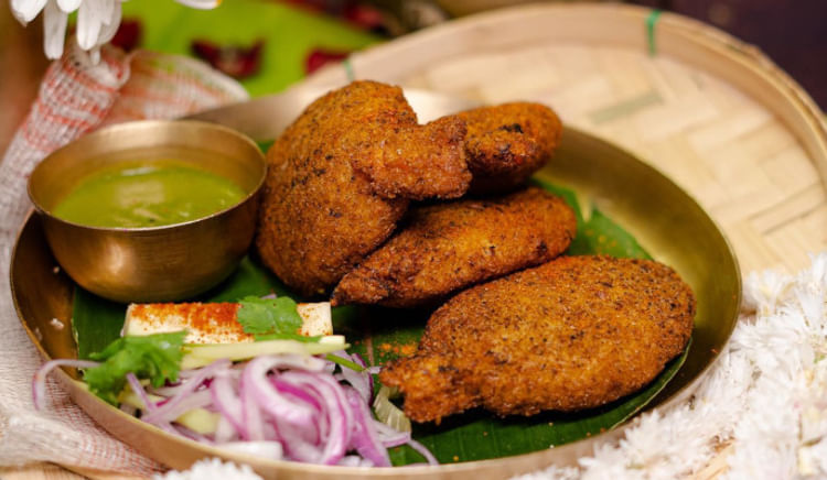 Savor monsoon-special delectables in the city of joy!