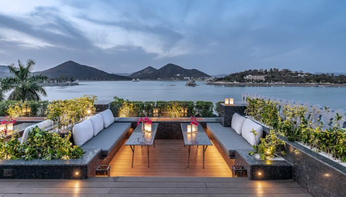 Embrace every single flavour amidst the warmth and calmness of nature