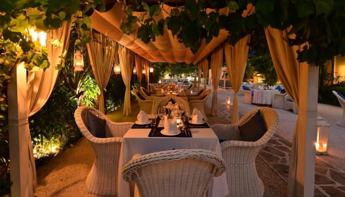 Delhi NCR's Top Picks: 10 Best Restaurants For Couples To Celebrate Karva Chauth With A Romantic Dinner