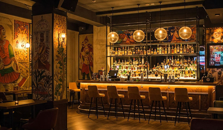 From classy cocktails to chill vibes—the best of Kochi after dark