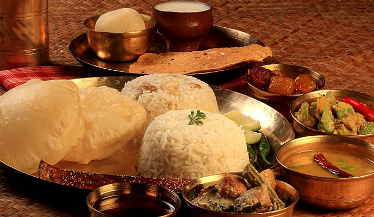 From mustard-laced fish to slow-simmered meat, this is where Kolkata comes to eat