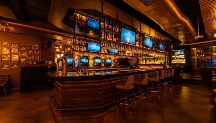 6 Best Restaurants In Delhi For Live Football Screening