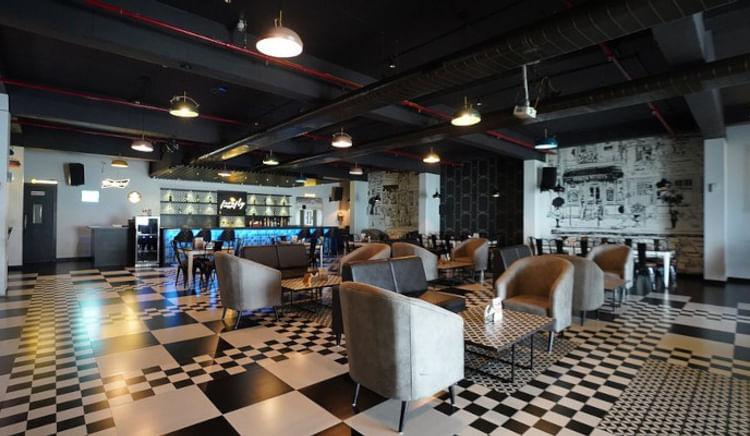 An elegant and classy lounge offering fusion dishes and signature cocktails