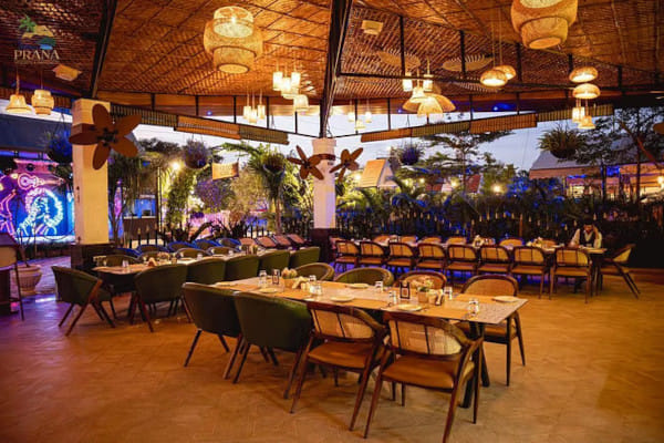 This is where the city stirs conversations and relishes the moment