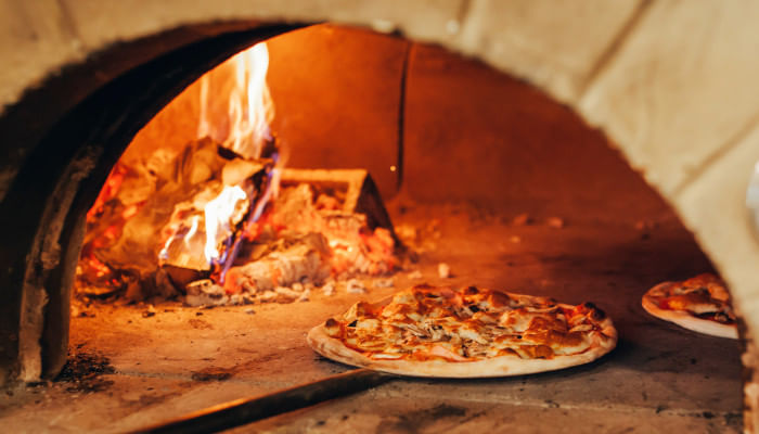 5 Delhi NCR Pizza Eateries Serving Wood-Fired Perfection
