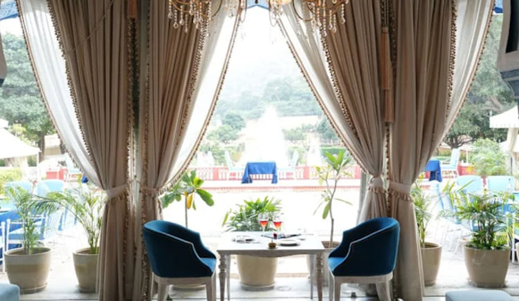 Here the feasts are woven from the city’s stories