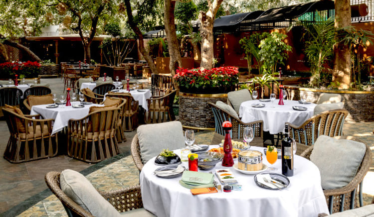 Sunlit tables for cold days and comfort cravings