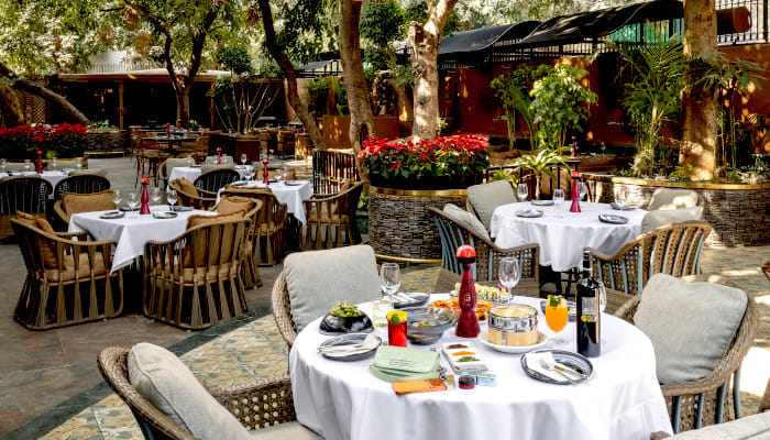 Sunlit tables for cold days and comfort cravings