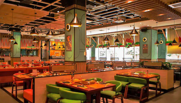 Where gossip doesn’t end, and so does the food