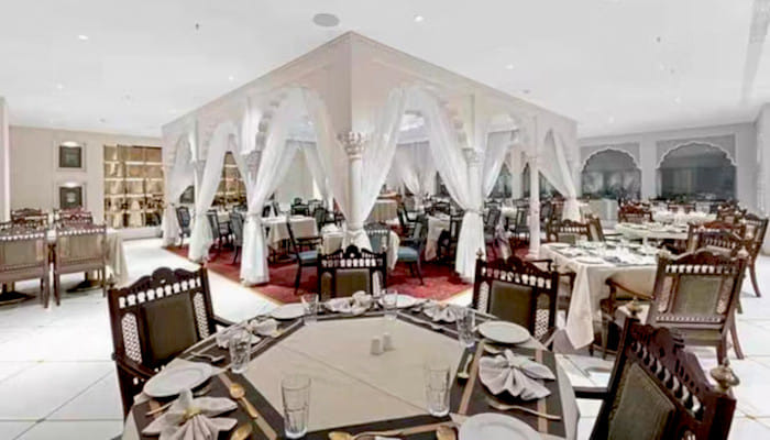 Perfect spots to gather, unwind, and enjoy a flavourful feast after sunset