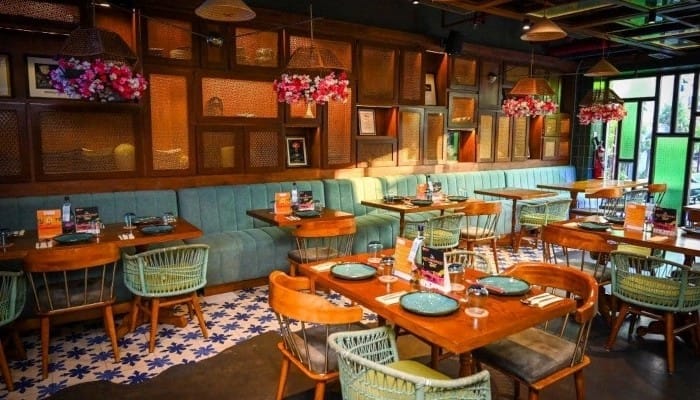 A curated exploration of global cuisines, from Asian comfort bowls to Middle Eastern feasts and American classics