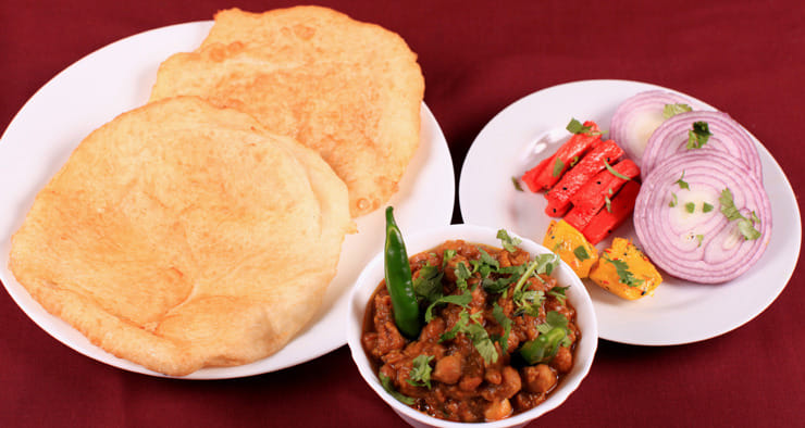 Delhi's top 5 chola bhatura places