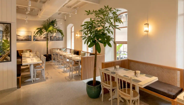 From salad bowls and sandwiches to breakfast plates and desserts, this earthy cafe in Mumbai has it all