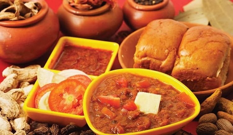 Scoring street food in Mumbai