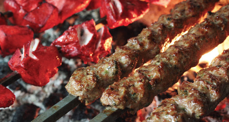 Find out famous spots for meaty dishes