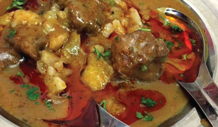 Surti 12 Handi moves to a new place in Bohri Mohalla