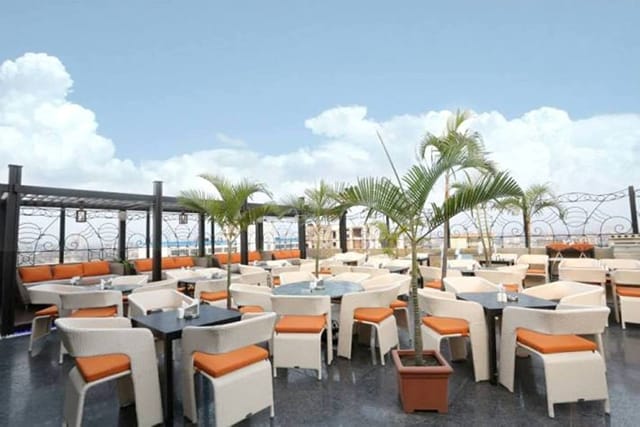 Blue & Beyond Terrace Lounge