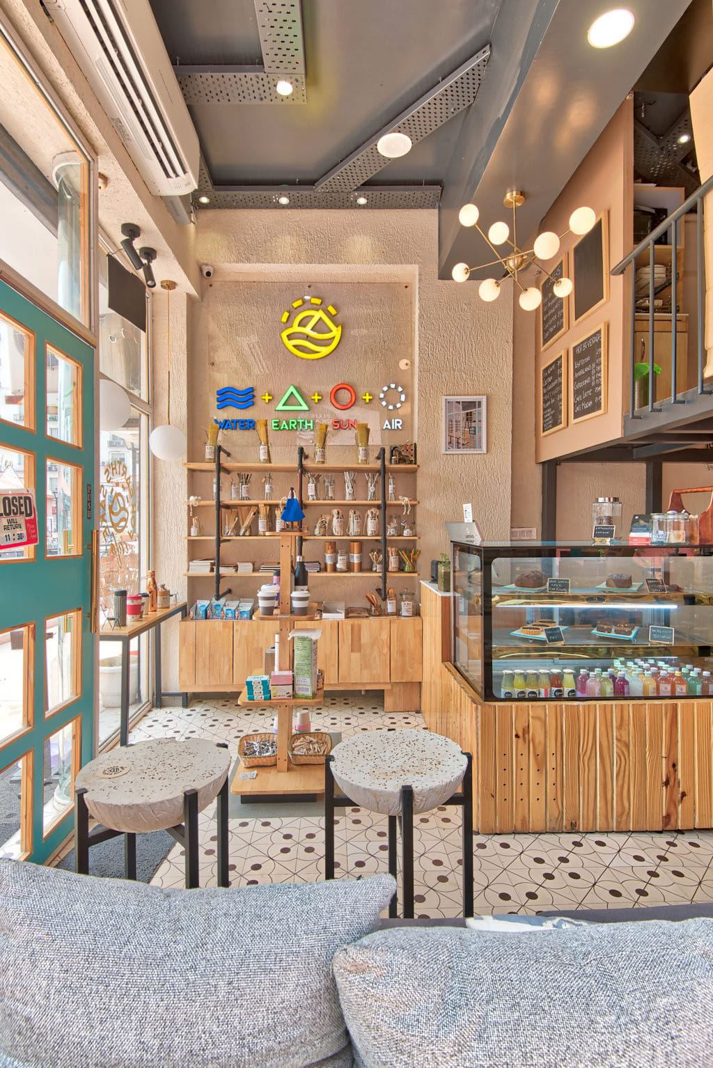 Best Cafe Restaurants Near Me 🍽️ | EazyDiner