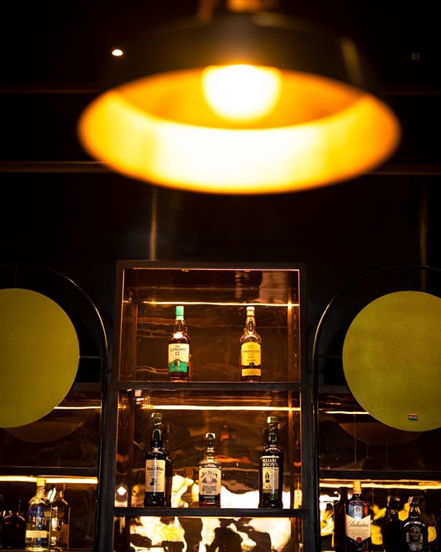 Stories Bar & Kitchen