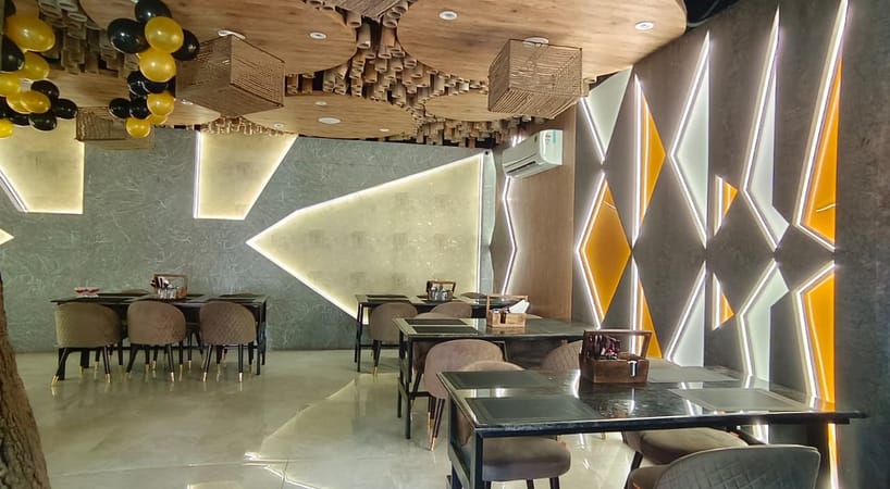 Explore BluMoon- Restro Lounge in Swaroop Nagar, Kanpur