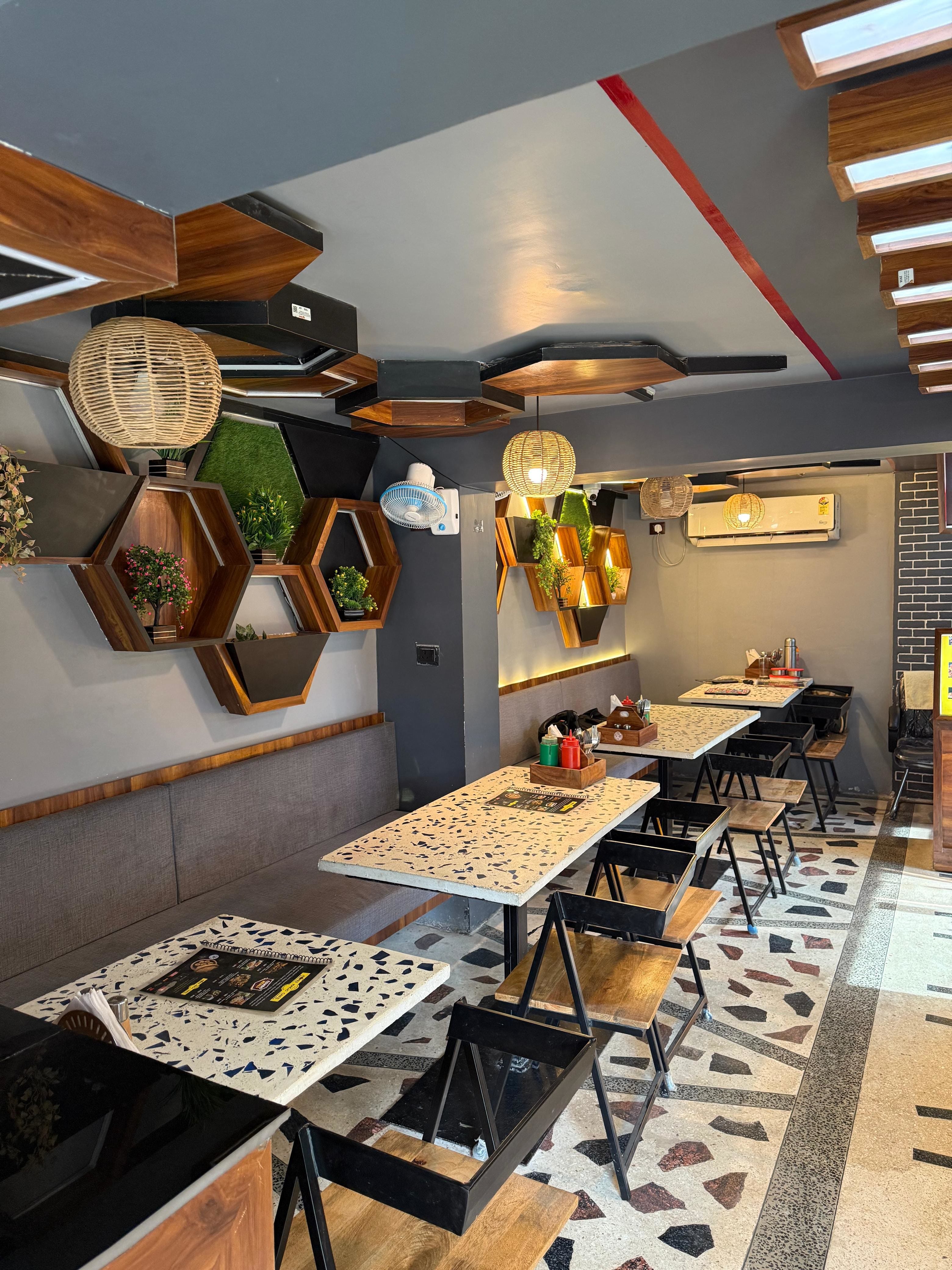Momo Magic Cafe in Kidwaipuri, Patna | Get Upto 50% Off
