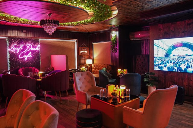 Leaf Deck Cafe & Bar