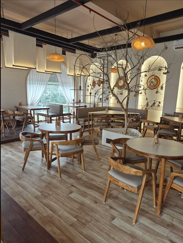 Deem Light Cafe 