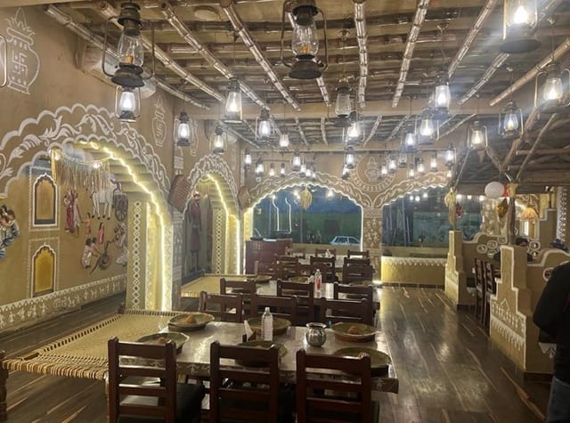 Theth Banarasi Baati Chokha Restaurant