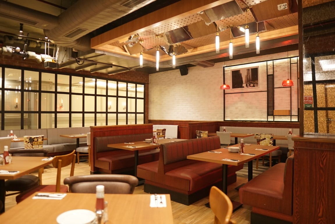 Check out TGI Friday's outlet Locations in Delhi NCR