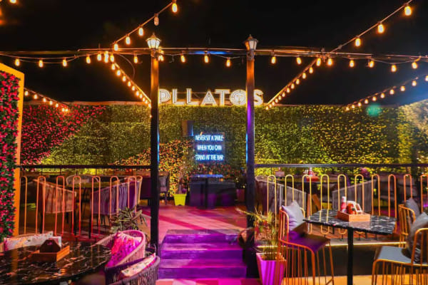 Pllatos, Vasant Kunj, South Delhi