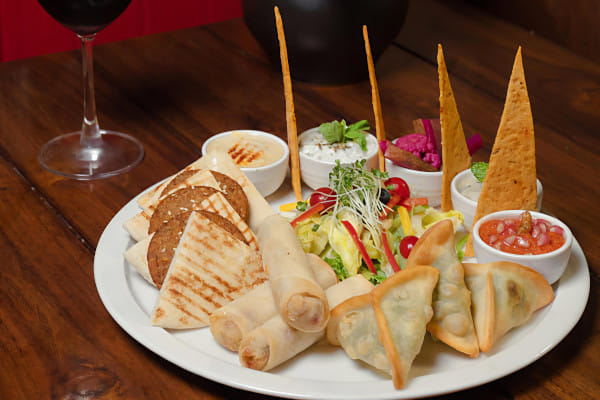 Veg Mediterranean platter, brewocrat