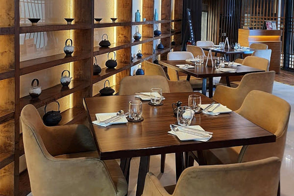 Hahn's kitchen, One Horizon Center, Golf Course Road