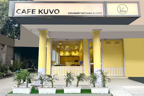Cafe Kuvo, Sector 5, Dwarka, West Delhi