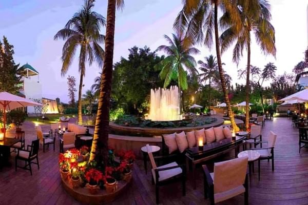 Six Degrees, The Leela, Andheri East