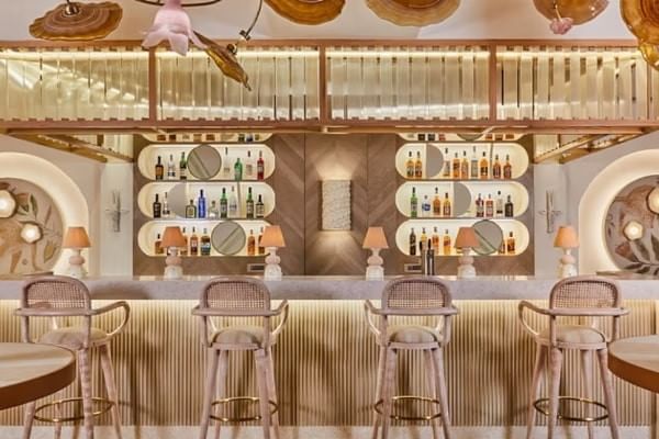 Cray Craft, Andheri East, Western Suburbs