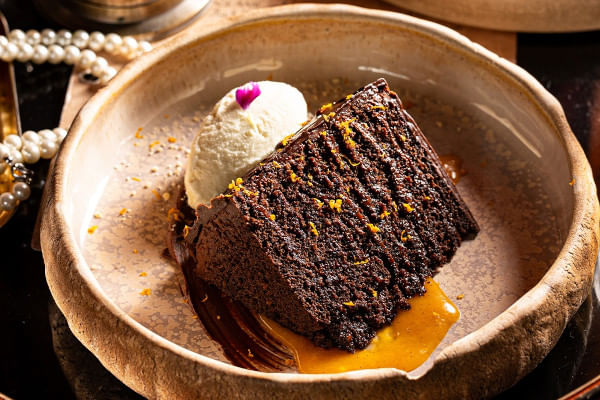 10-layer Chocolate And Nutella Cake, Bağlami, Bandra Kurla Complex (BKC), Western Suburbs