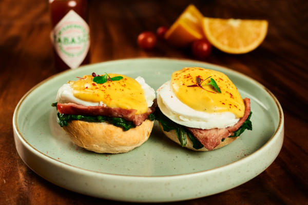  Egg Benedict, Fiona, Radisson Blu Mumbai International Airport