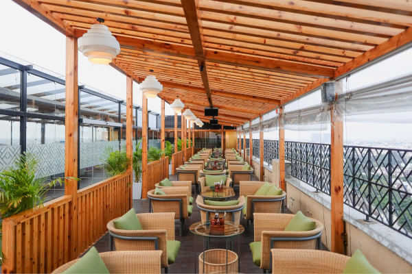 Q Bar, Hilton, Chennai