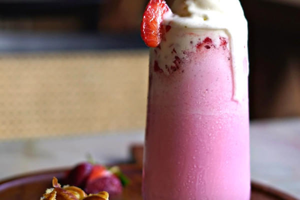 Strawberry Shake, Lila-Curated Experiences, Kochi
