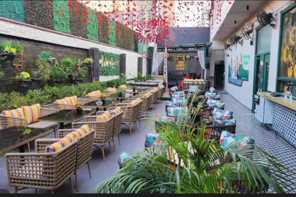 Cafe Out of the Box Courtyard, Connaught Place (CP), Central Delhi