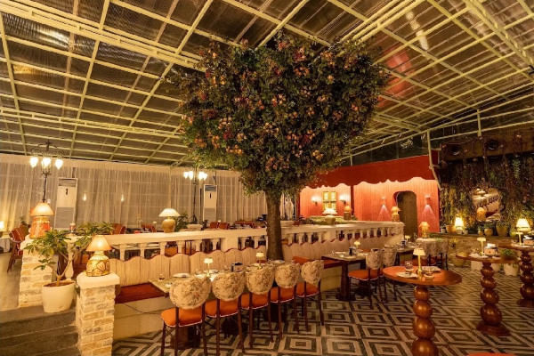 Roofberries, Linking, Road, Bandra West, Western Suburbs